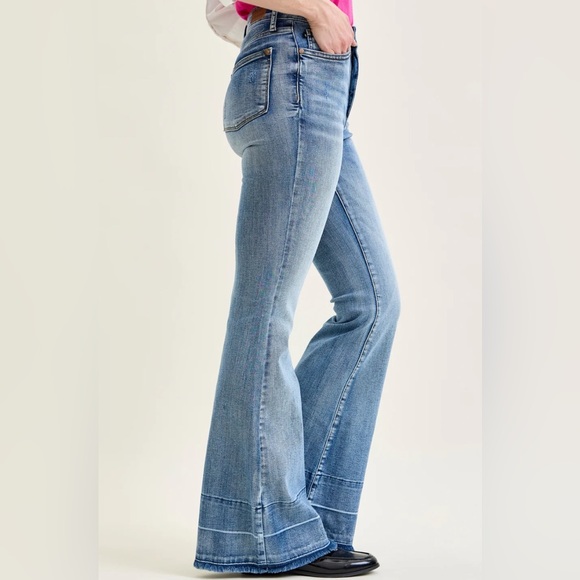 Judy Blue Stylish Blue Flare Women's Jeans - Picture 2 of 15